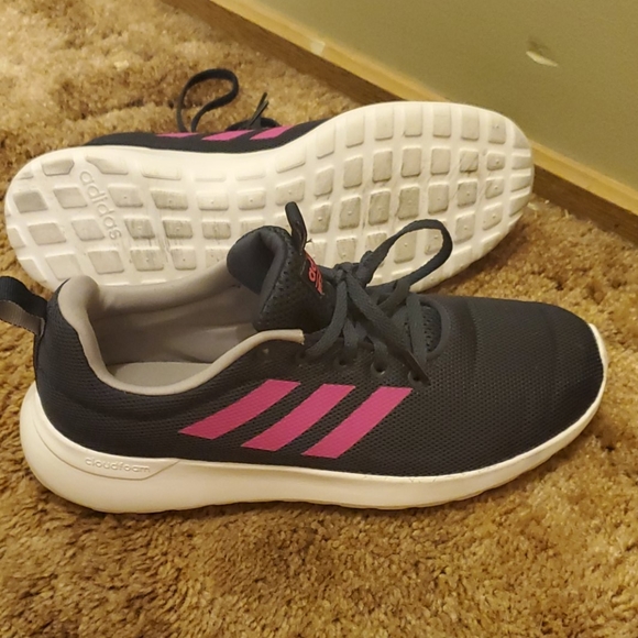 Adidas running shoes - Picture 4 of 4